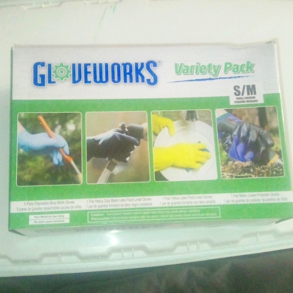 🆕 Variety box of gloves *NoN-Medical uSe ONLY* SIZE: S/M &@See pics & INFO PLZ - Picture 1 of 6